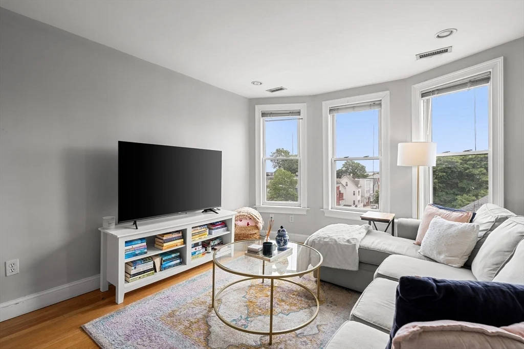 87 M St, South Boston