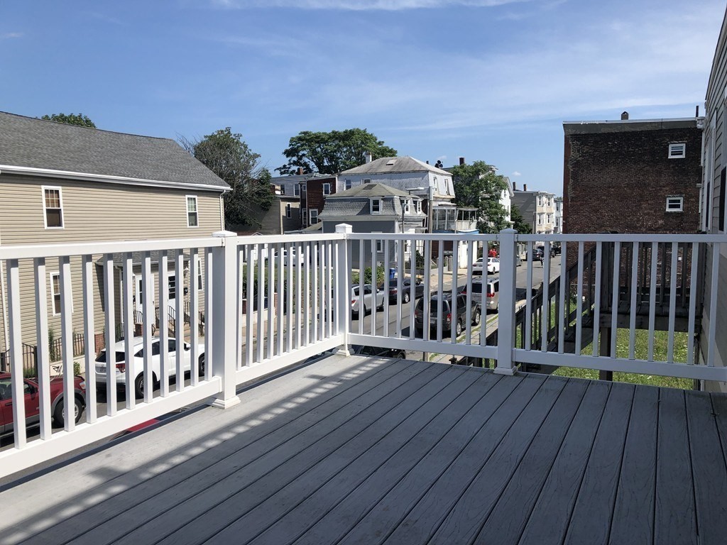 39 Magazine St, Roxbury