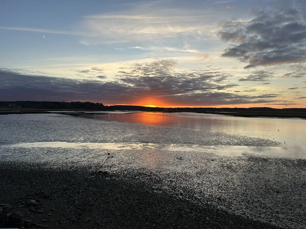 33 Eagle Hill Rd, Great Neck