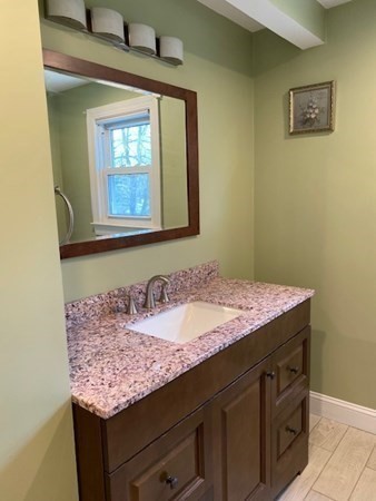 397 Massasoit Rd, Quinsigamond Valley