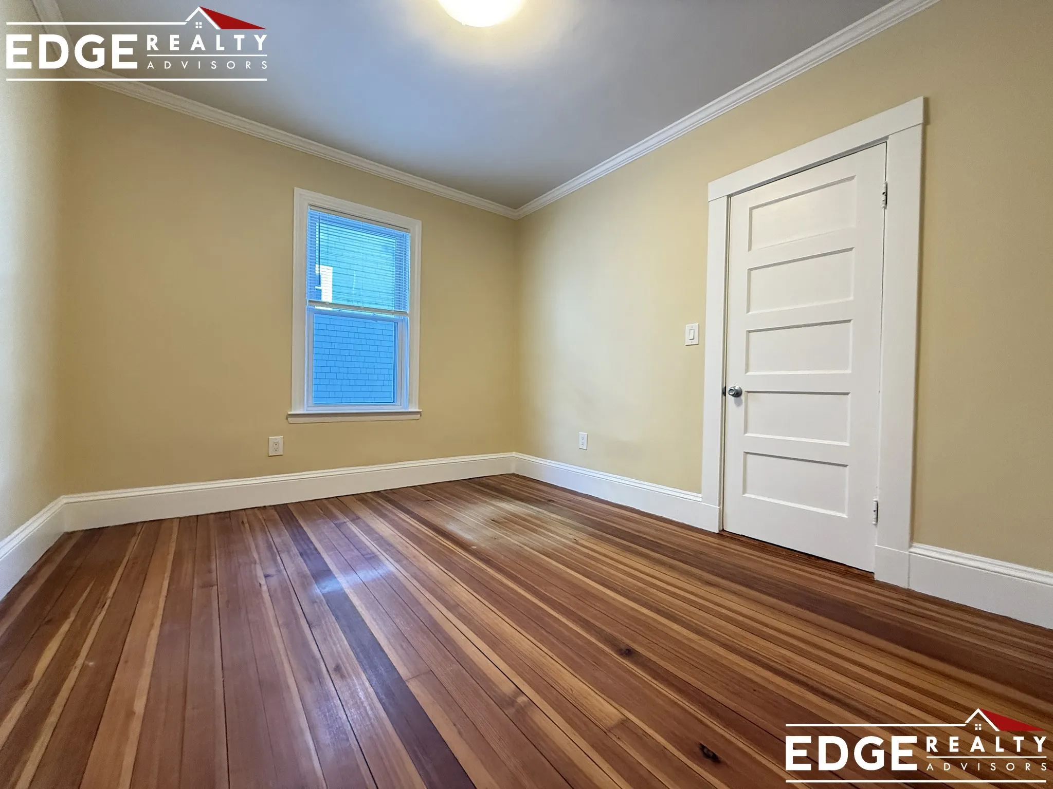 136 Summer St, Watertown