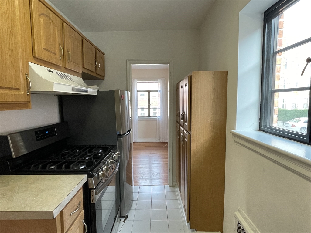 79 Sutherland, Brighton