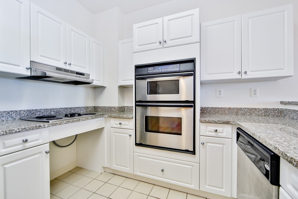 1 Cityview Ln, Quincy