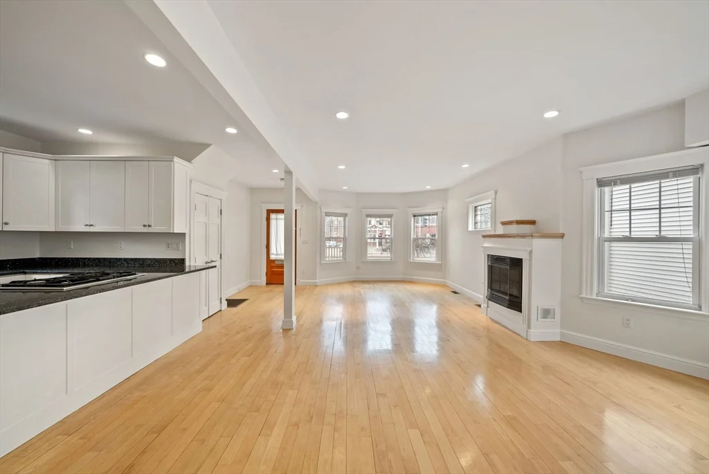 2536 Massachusetts Ave, North Cambridge