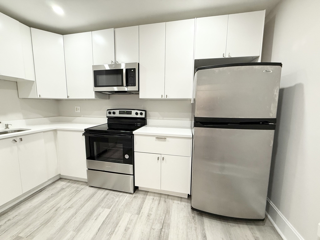 15 Ruggles St, Roxbury