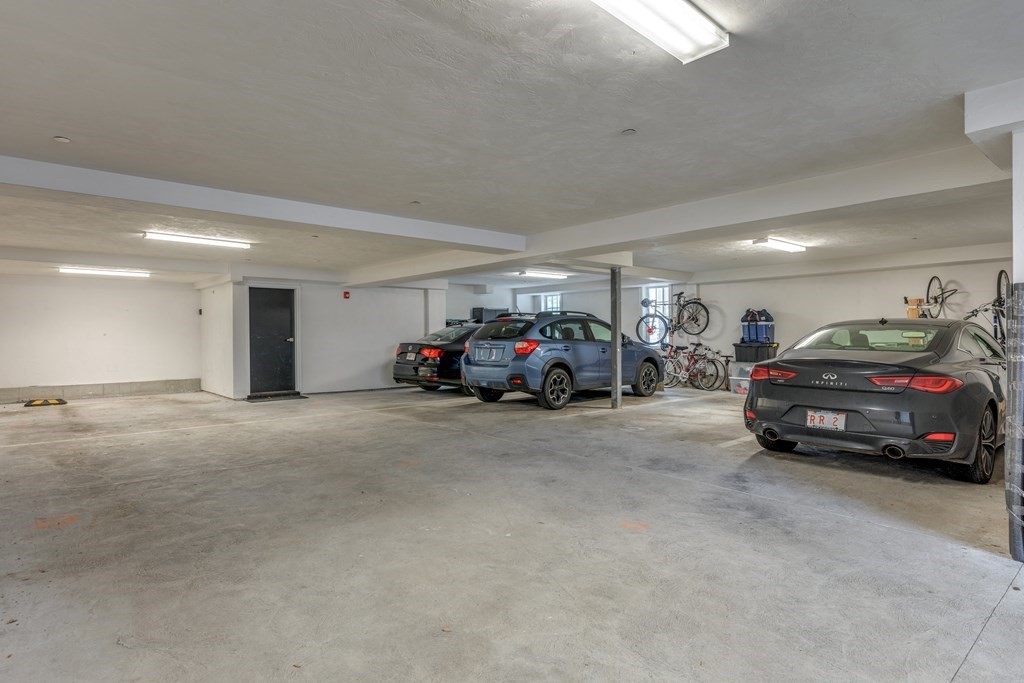 141 W 6th St, South Boston