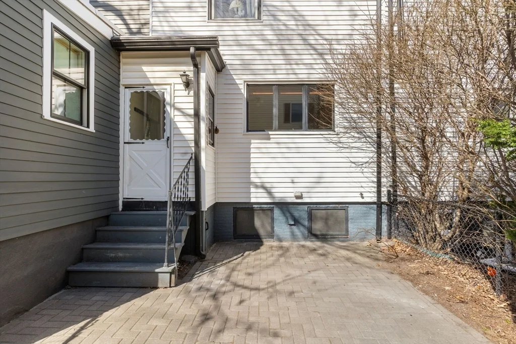 56 Spring St, East Cambridge