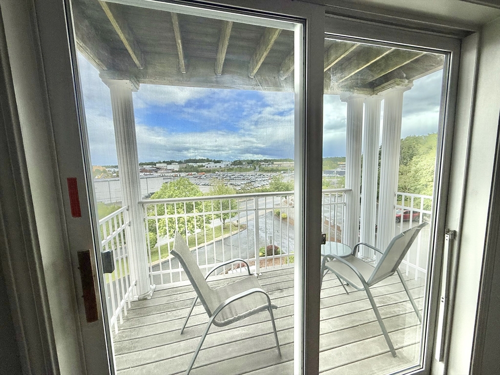 86 E Howard St, Quincy