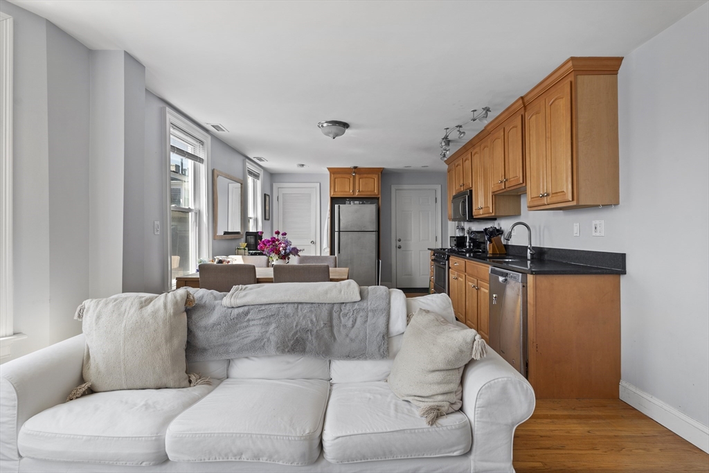 87 M St, South Boston