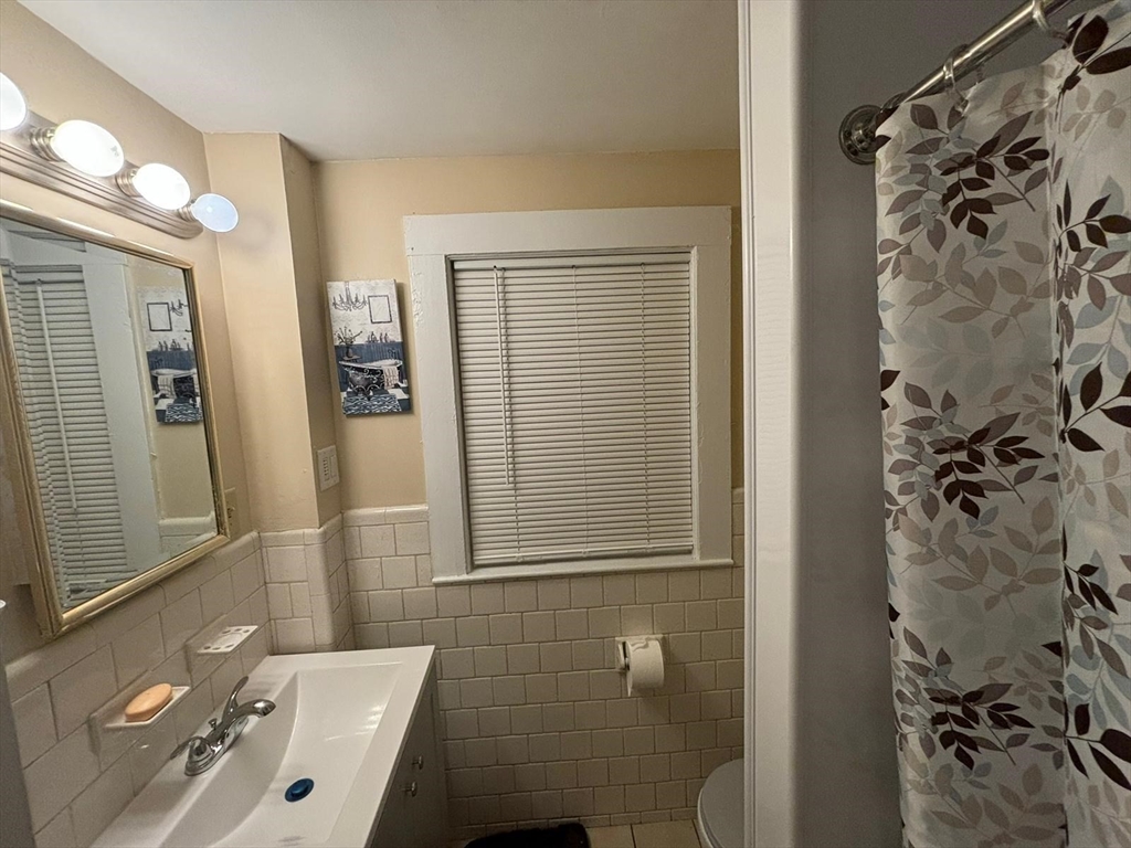 714 Truman Hwy, Hyde Park