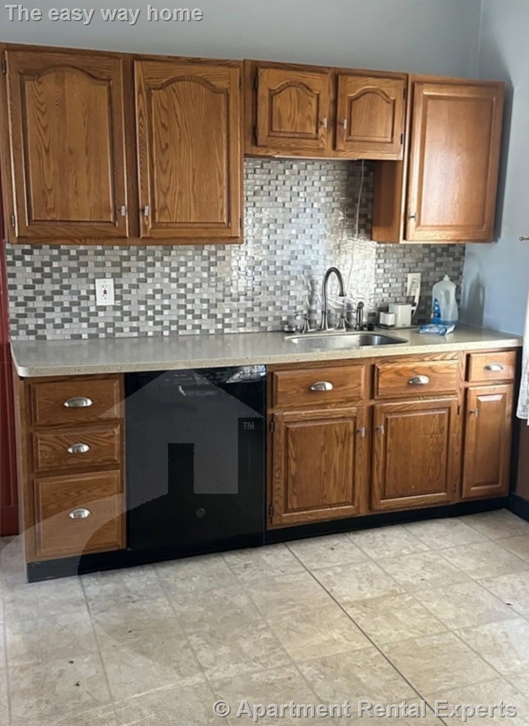 18 Holyoke Rd, Porter Square