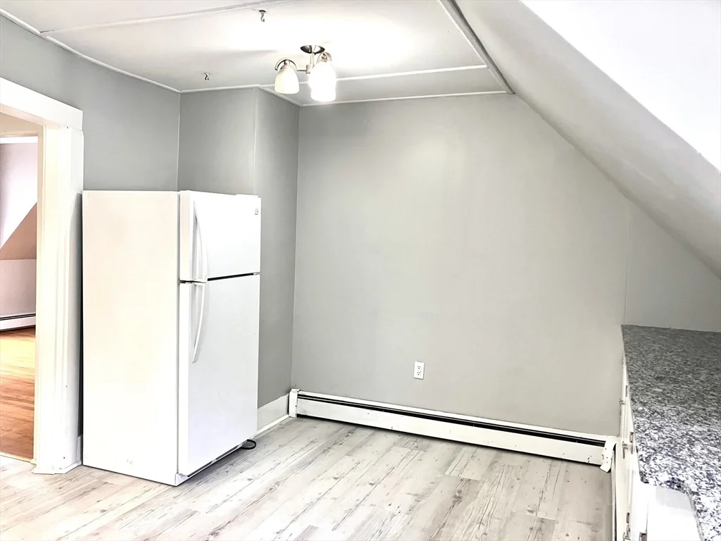 65 Kirtland, Lynn