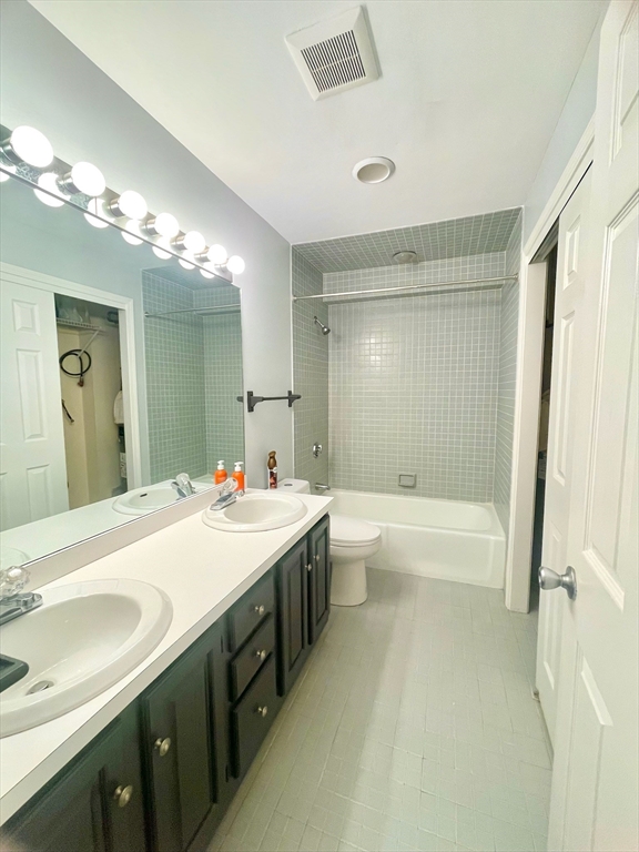 500 Washington, Quincy