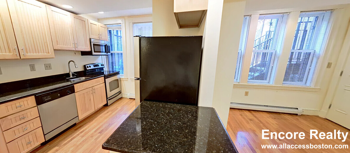 195 Commonwealth Ave, Back Bay