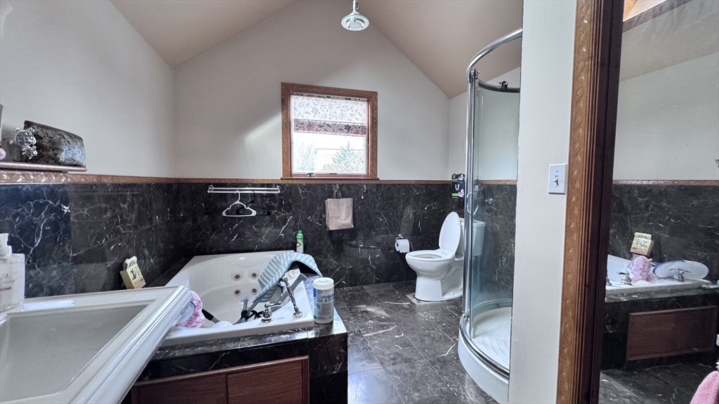 298 Langley Rd, Newton