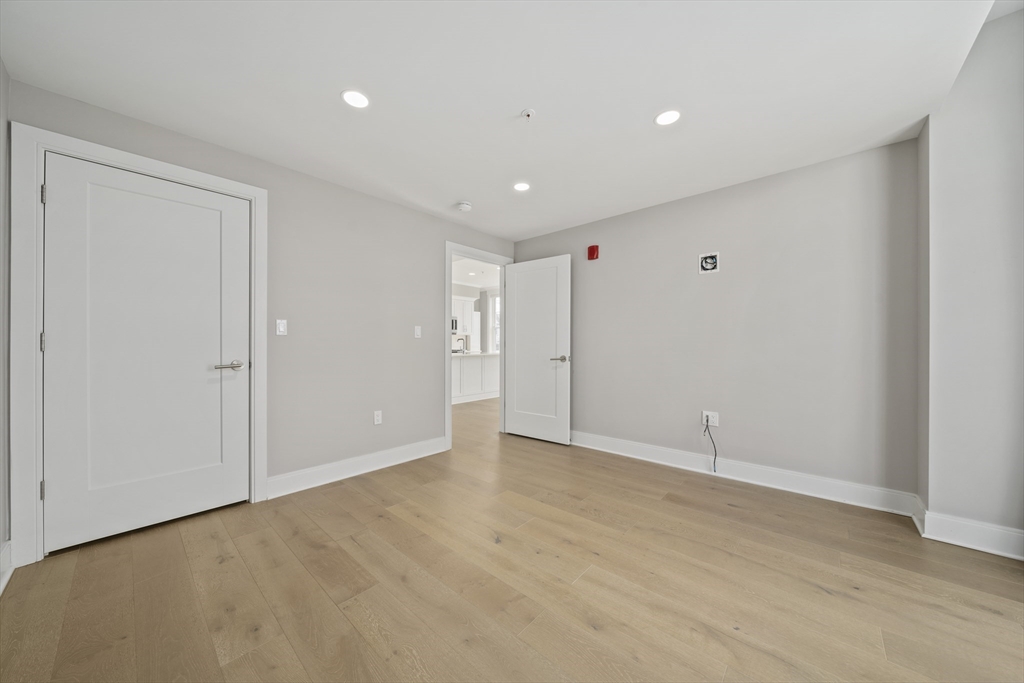 353 Summer St, Davis Square