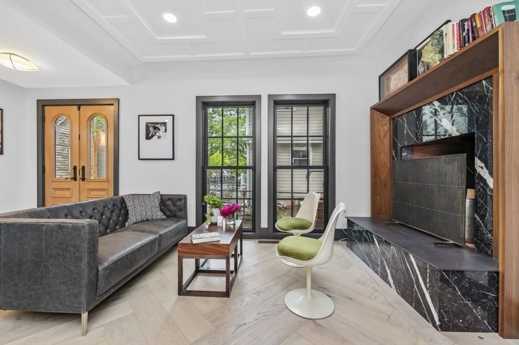 208 Windsor St, The Port