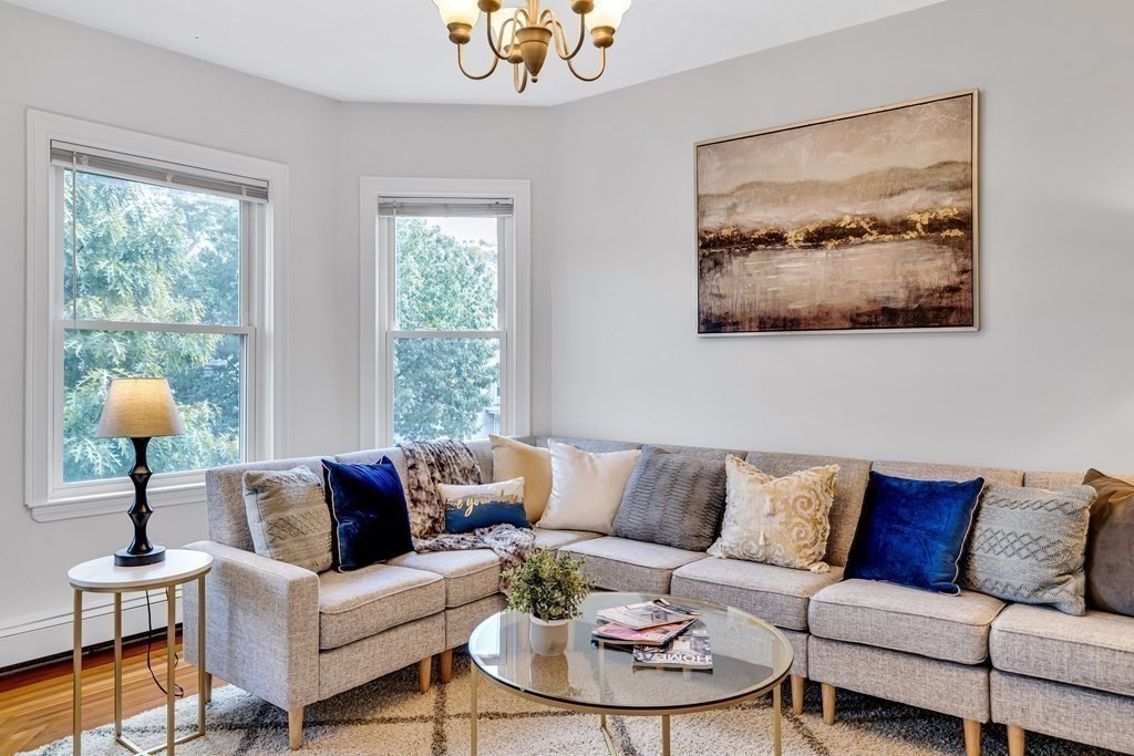 558 Washington St, Brighton