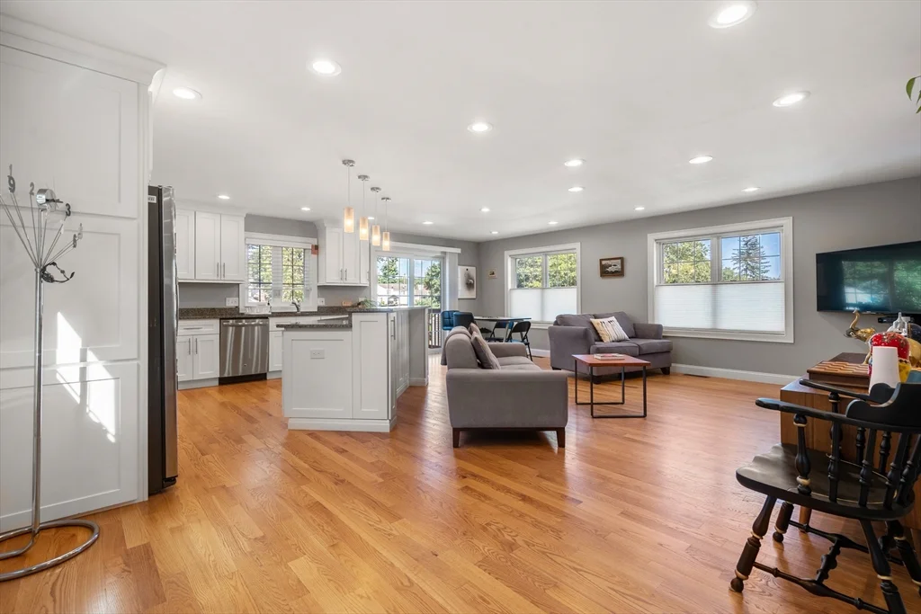28 Park Ave, Medford