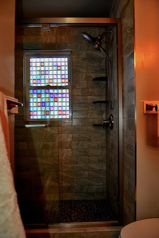 27 Emmons St, Milford