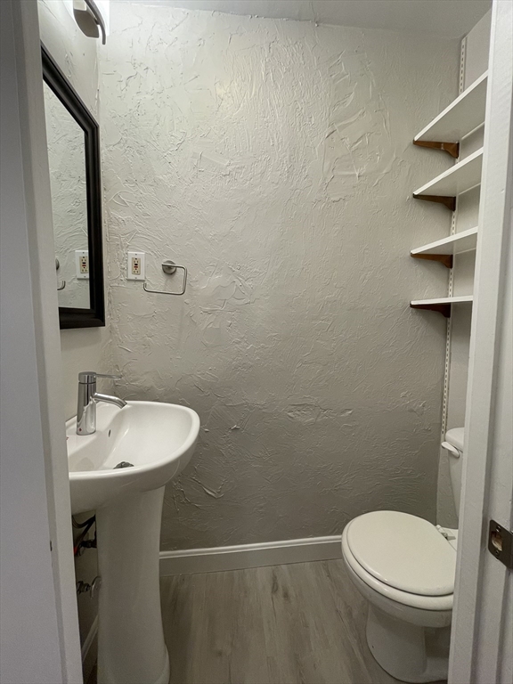 11 Maple Cir, Newton Corner