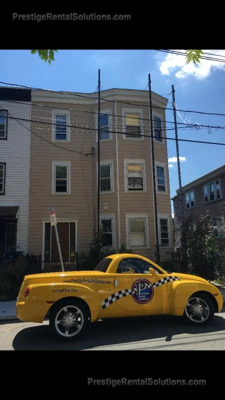 120 Gladstone St, East Boston