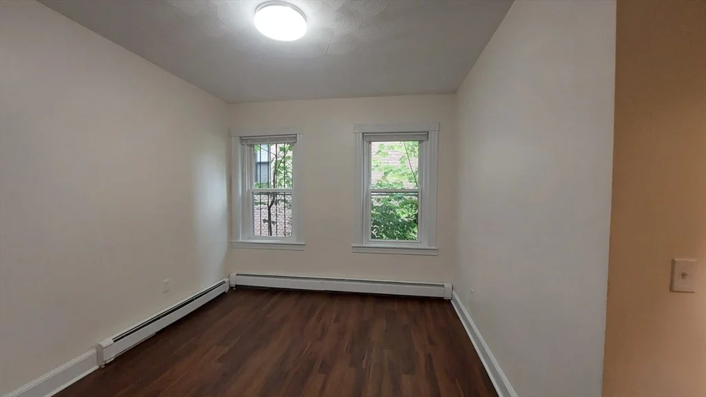 6 Wabeno St, Roxbury
