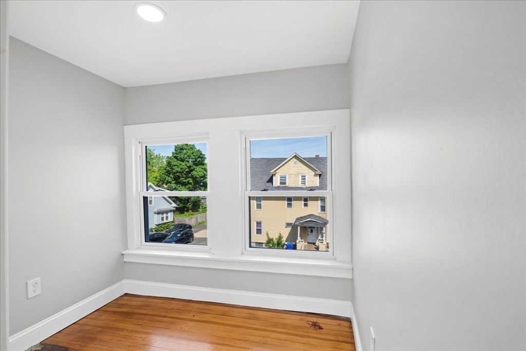 480 White St, Springfield