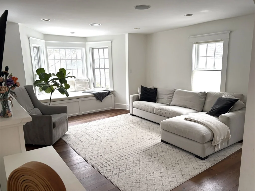 91 Eliot St, Chestnut Hill