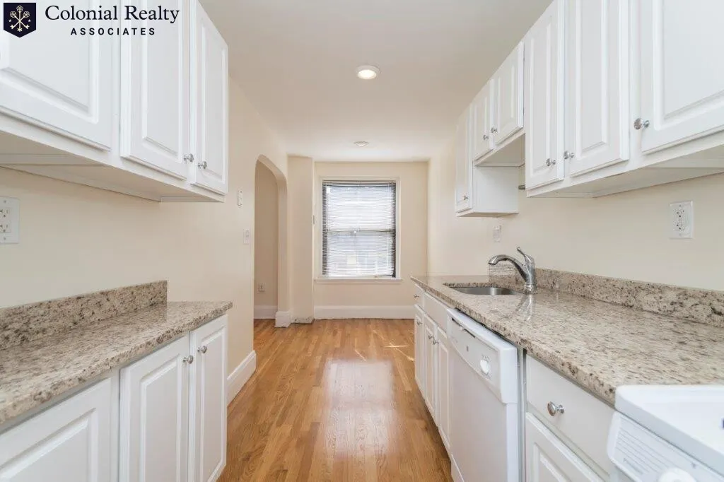 123 Highland Ave, Winter Hill