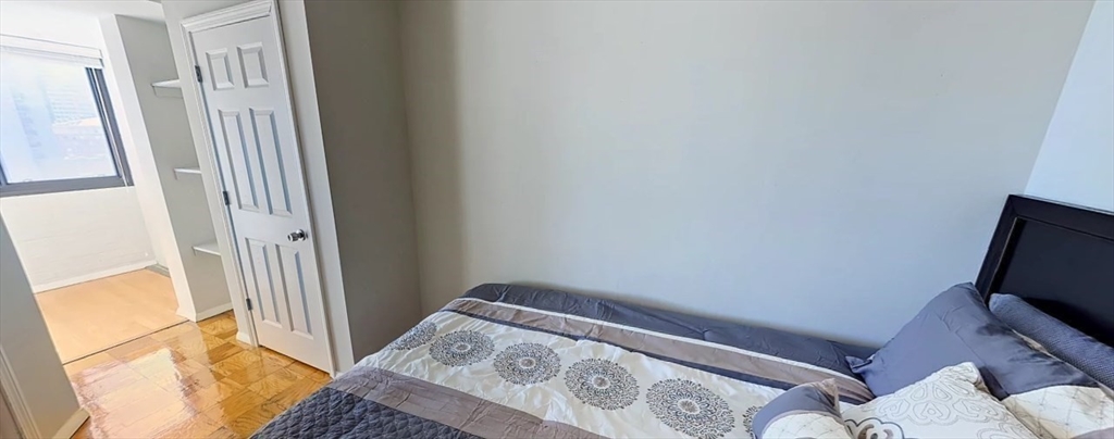 2 Hawthorne Pl, West End