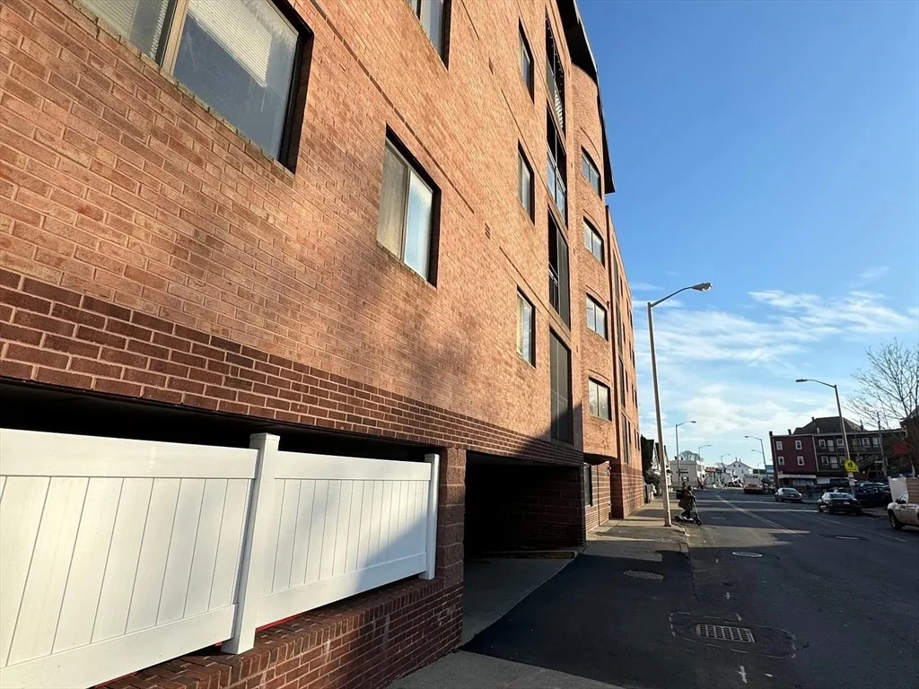 205 Ferry St, Everett