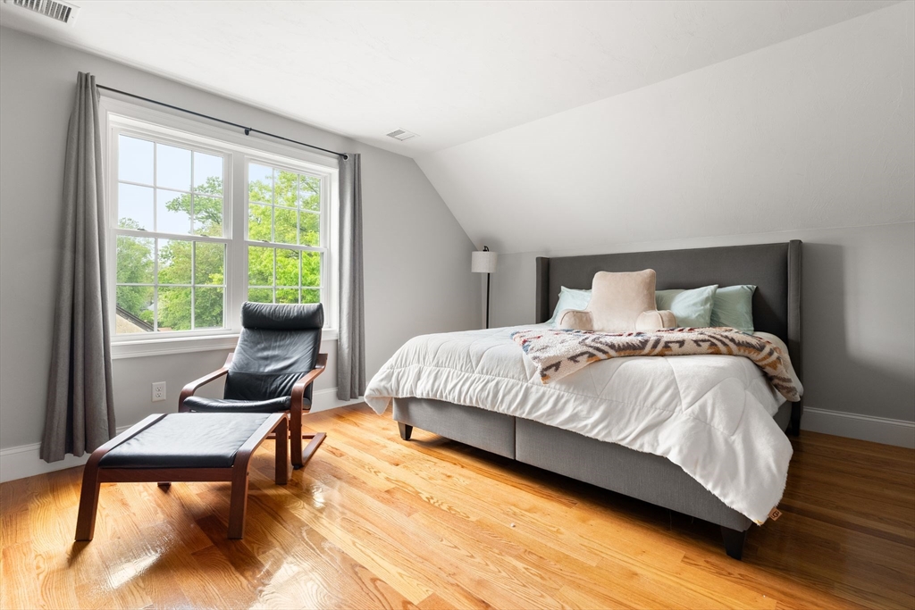 74 Bald Eagle Rd, Weymouth