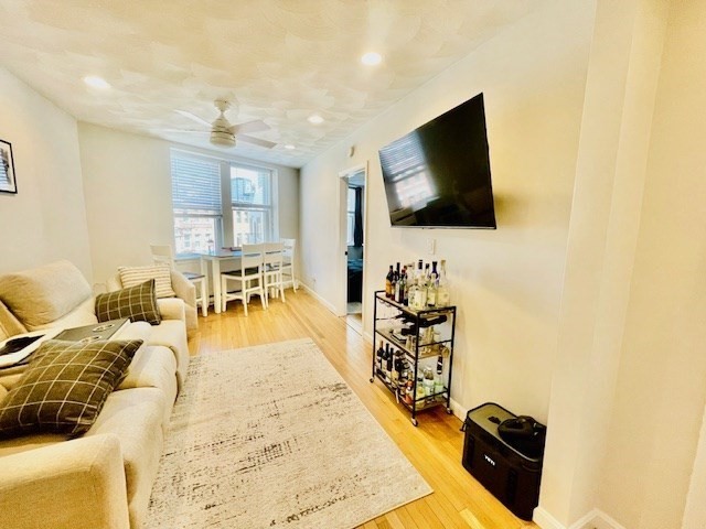 176 Endicott, North End