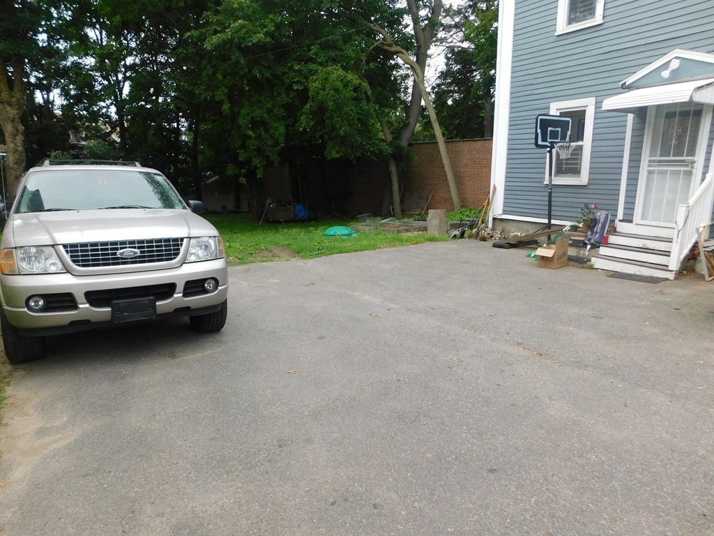 2 bed, 2.5 bath apartment for rent at 81 Mount Pleasant Ave Unit A, Roxbury — photo 6 of 6