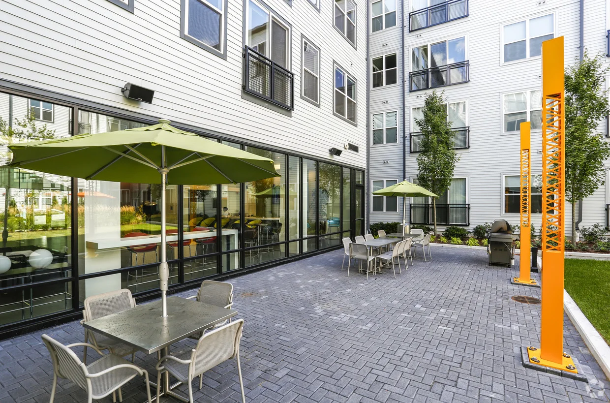 320 D St, South Boston