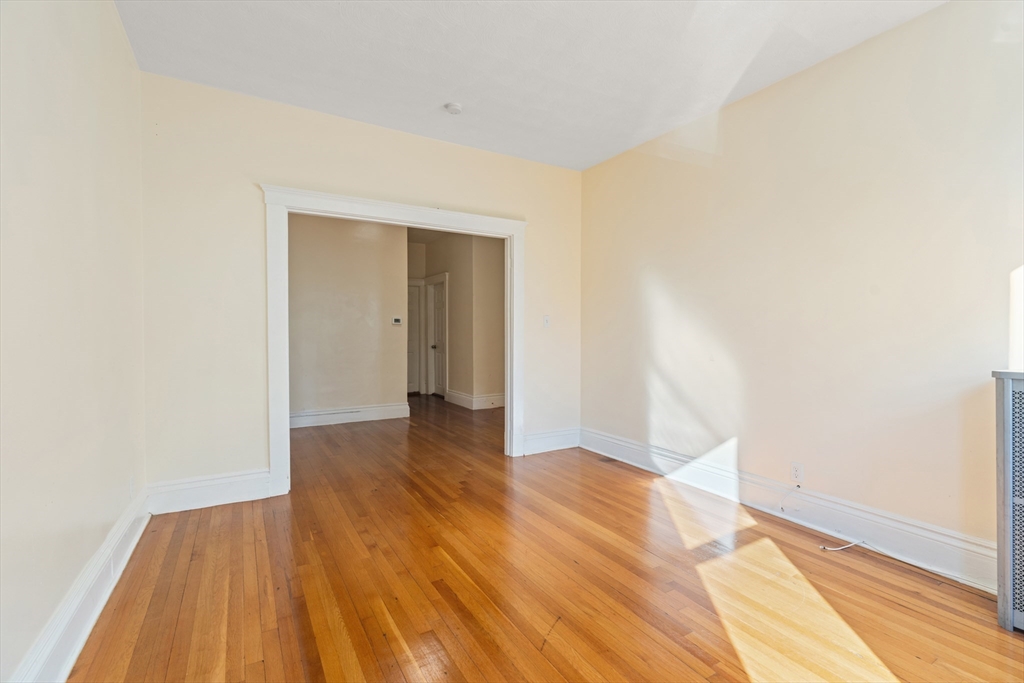 86 Winthrop St, Roxbury