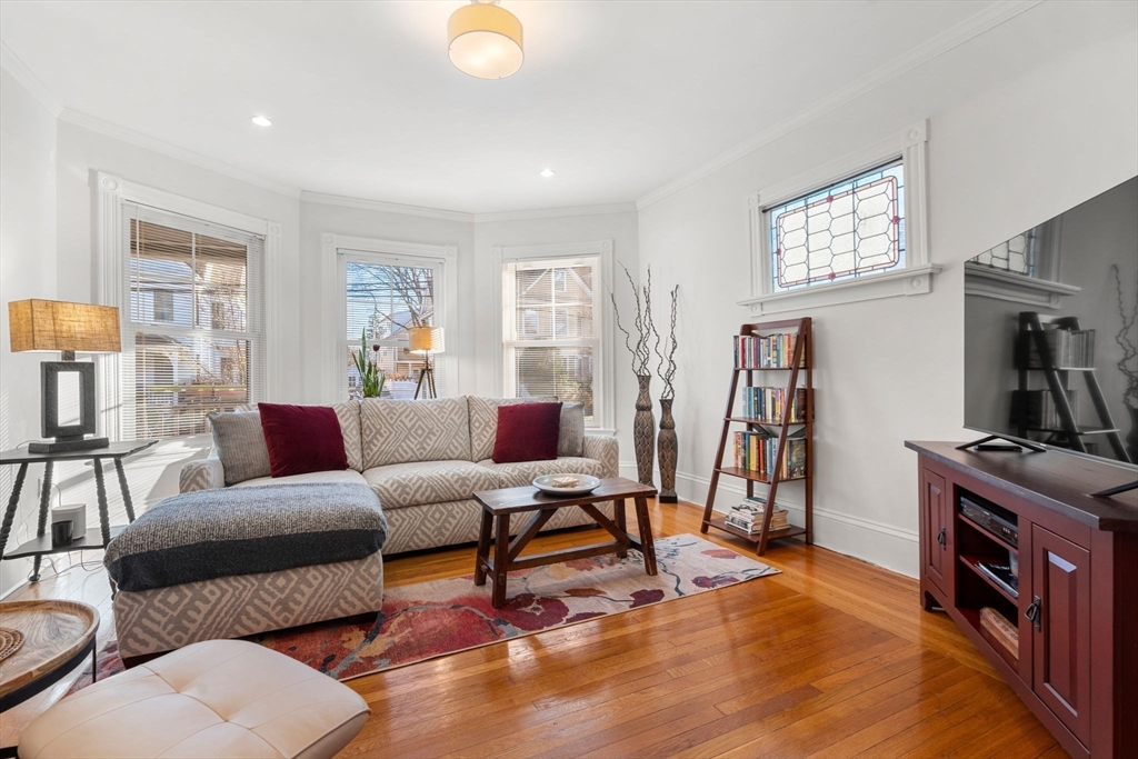 18 Wyman St, East Arlington