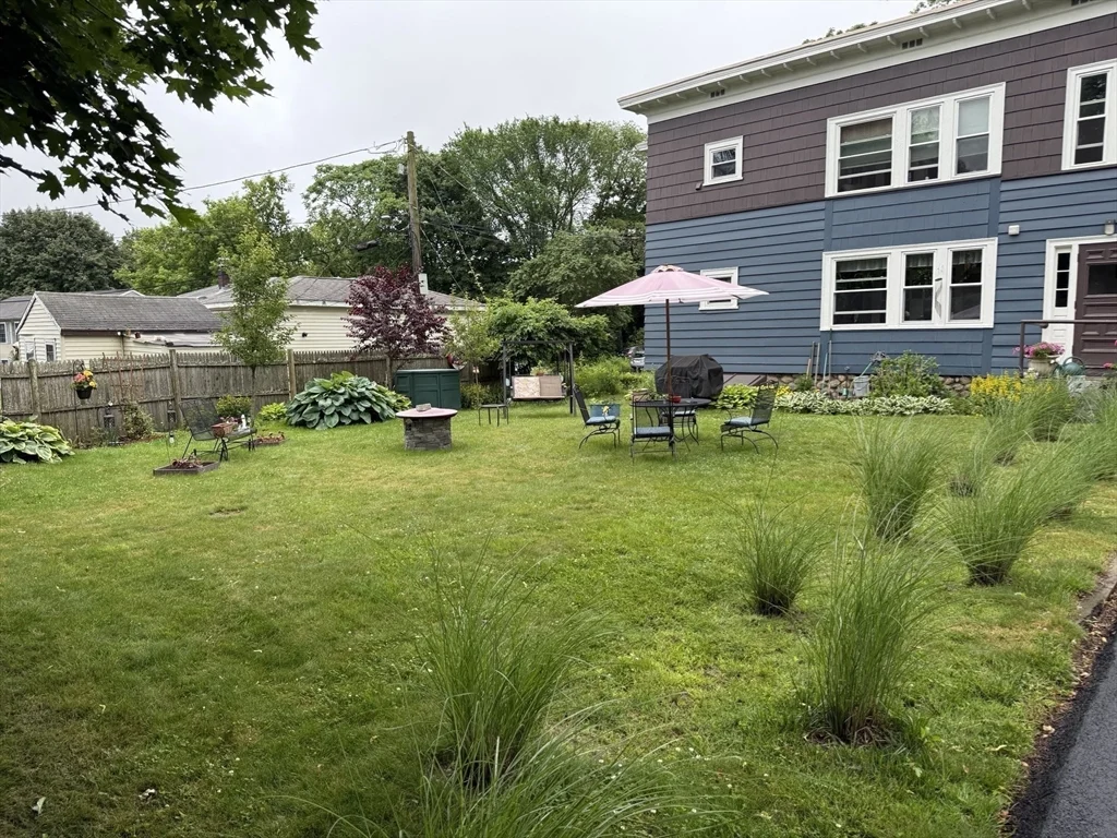 1 Samoset Rd, Worcester