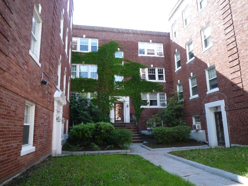 20 Fairbanks St, Brookline