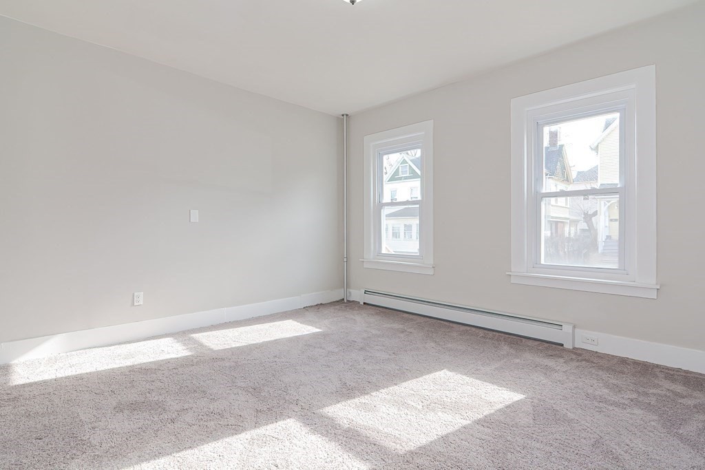 979 Dwight St, Holyoke