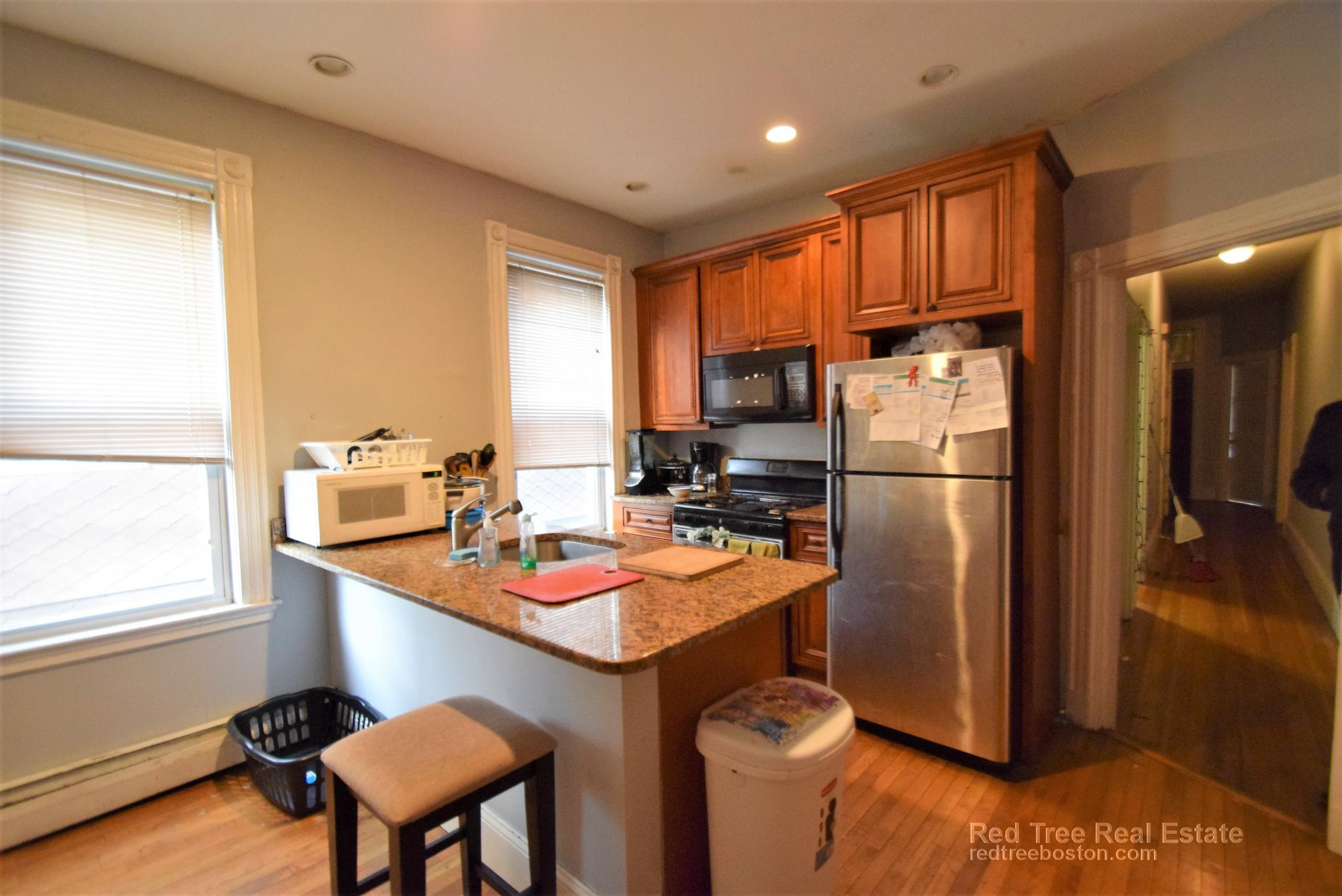 36 Cherokee St, Mission Hill