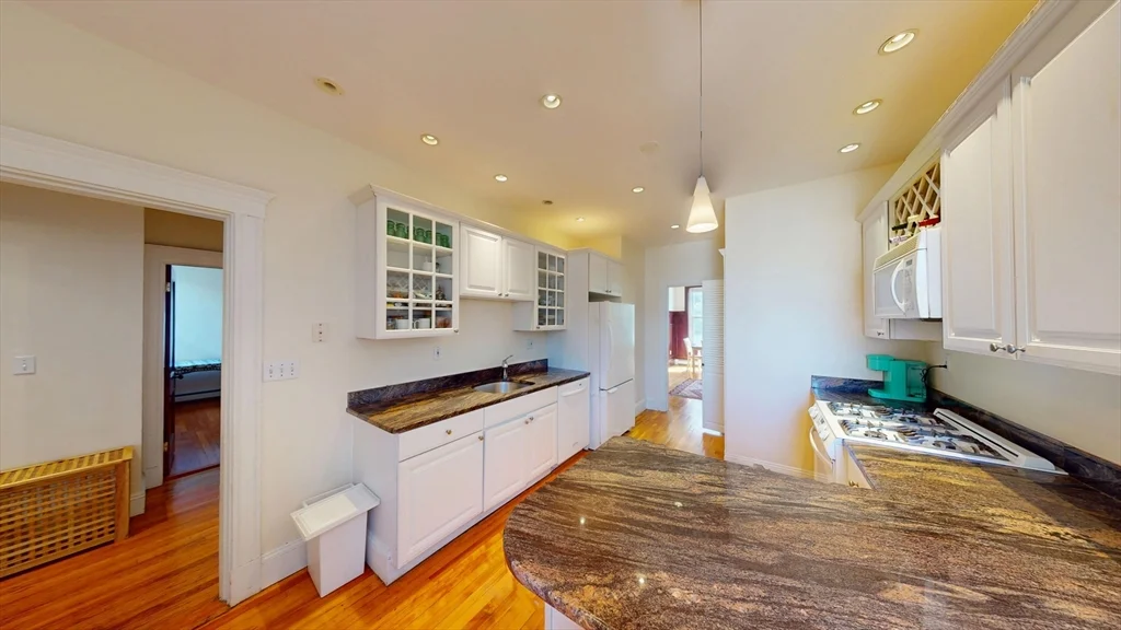 95 Centre St, Coolidge Corner