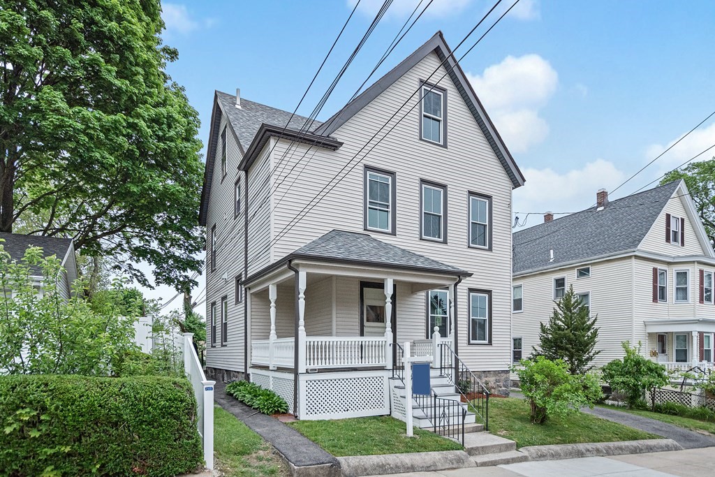 121 Hewlett St, Roslindale