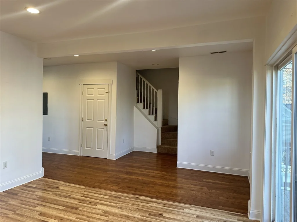 283 Broadway, Central