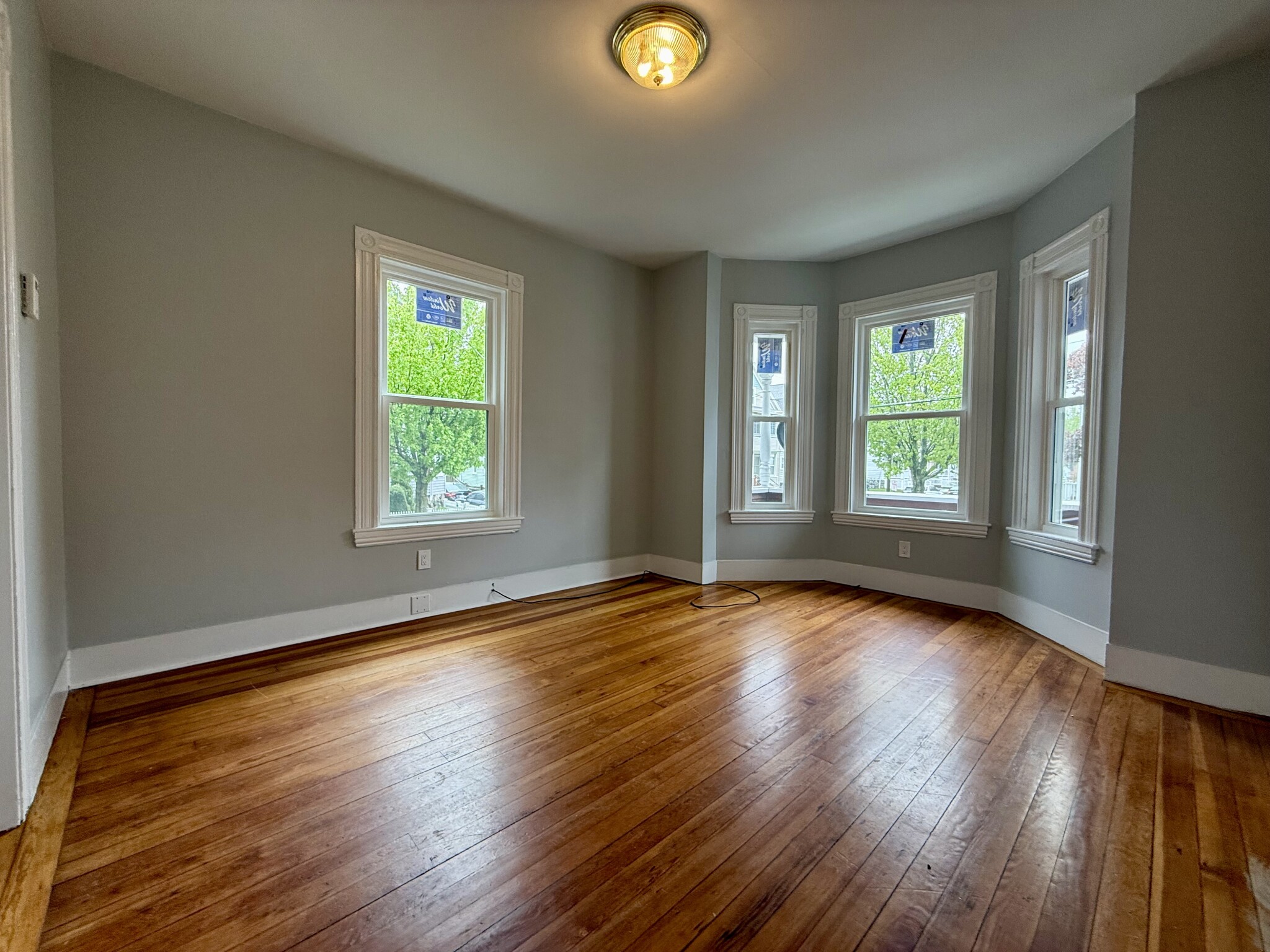 2 Wellington Ave, Banks Square