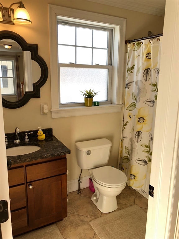 75 Brackett St, Quincy