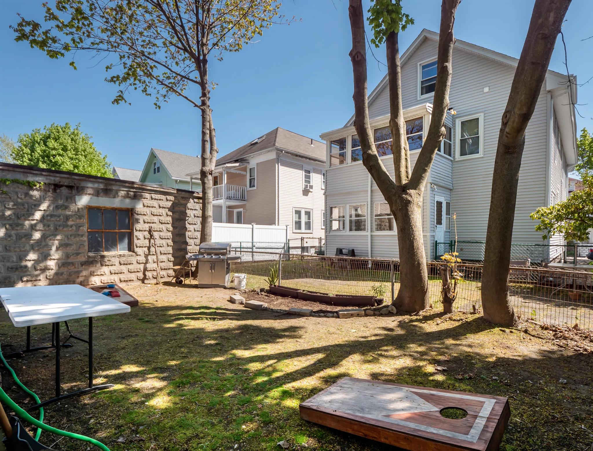 54 Upland Rd, West Somerville