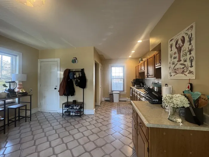 27 Holton St, West Somerville