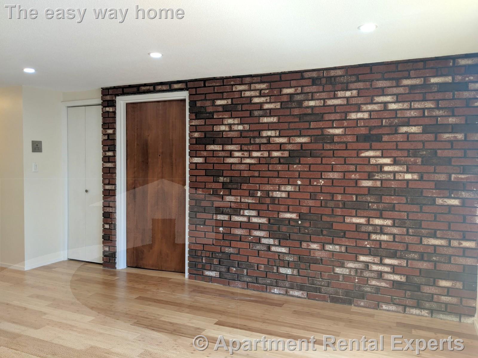 102 Alpine St, Magoun Square